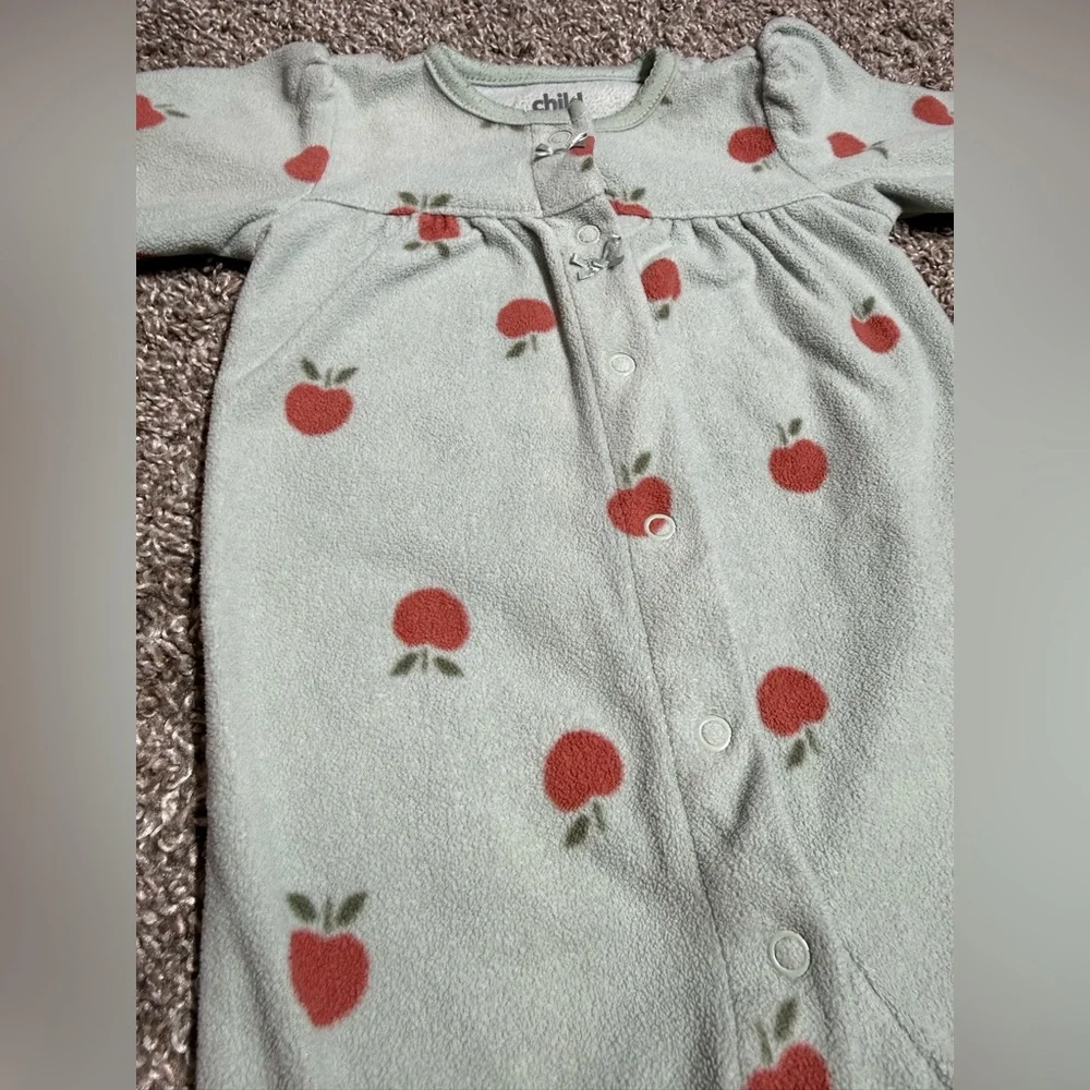 Carter’s Baby Girl Apples Footed Fleece Pajamas Size 3-6 Months